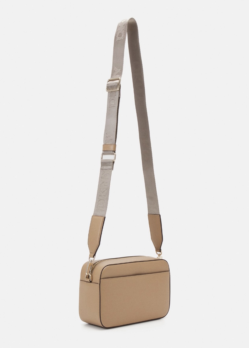 DKNY Bryant Avenue Camera Bag in Cappucino